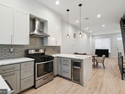 1448 N Myrtlewood St