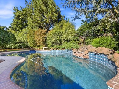 8804 Bradbury Ct