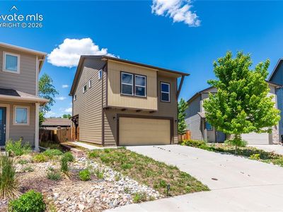 921 Grissom Dr
