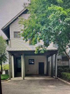 676 Marina Cottage Dr