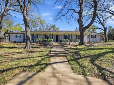 1507 Greenbrier Dr