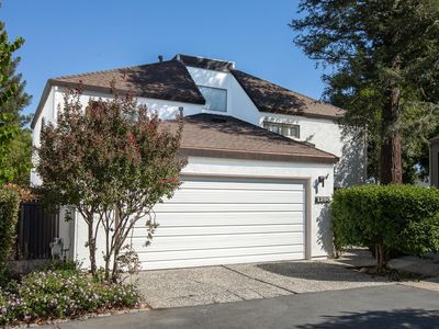 1250 Redwood Court