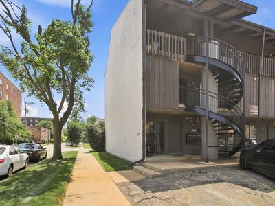 1296 E Washington St APT 12