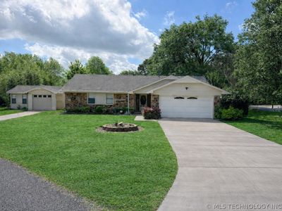 20 Brookwood Dr