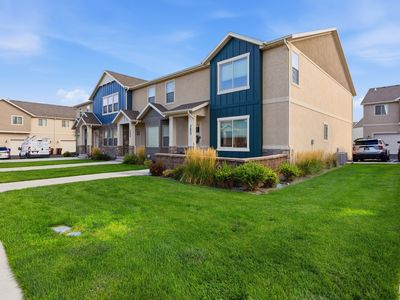3623 E Sapphire Creek Ln