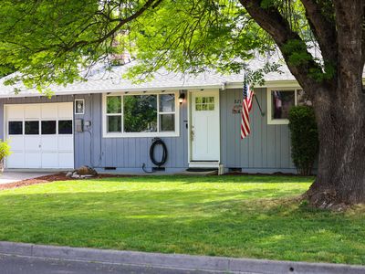821 Crestbrook Rd