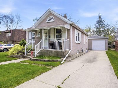 120 W 2nd St