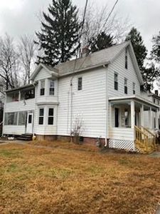 22 Gaston St