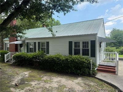 Property at 112 N Wright St, Raeford, NC