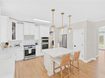 2293 Valle Rio Way