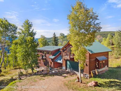 372 Hawk Ln