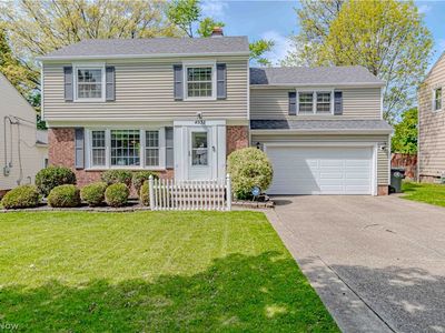 Property at 4933 Fairlawn Rd, Lyndhurst, OH