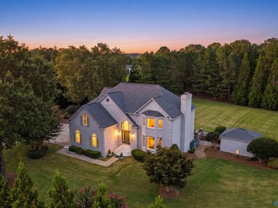 805 Fairway Rd NW