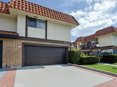 12021 Walnut St