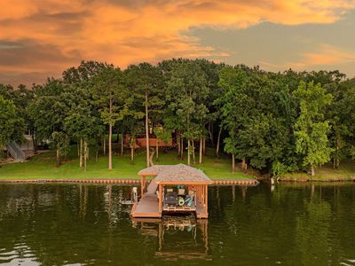 830 Private Road 52444