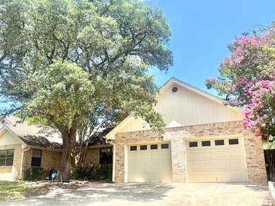 1310 Warbler Dr