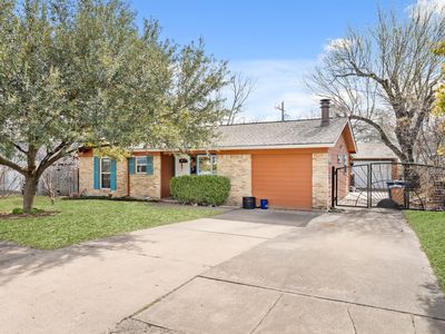 1011 Chesapeake Dr