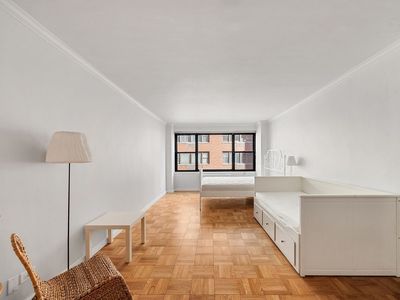 301 E 64th St APT 4J