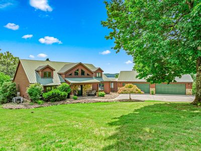 2114 Bridge View Dr