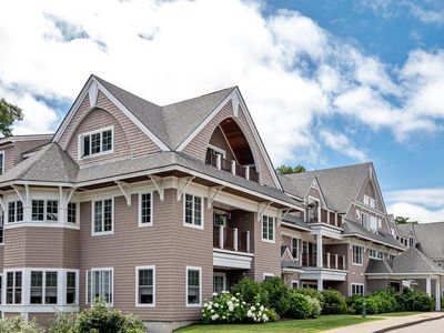 100 Shepards Cove Road #F103