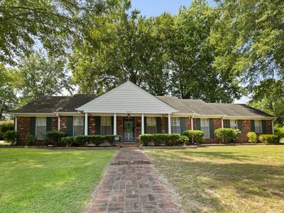 806 Pryor Dr