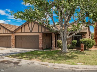 501 Buttonwood Ln