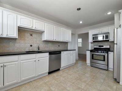 50 Mount Vernon St #3