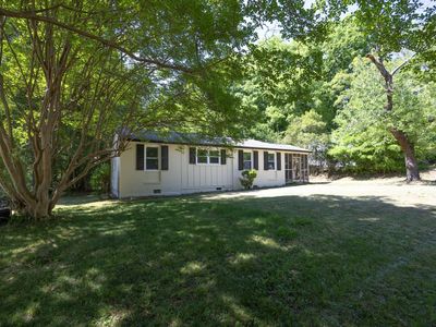 3405 Apache Dr