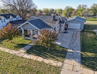 211 E Main St