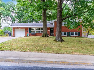 700 Manor Dr