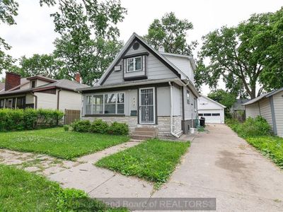 835 N Cedar Ave