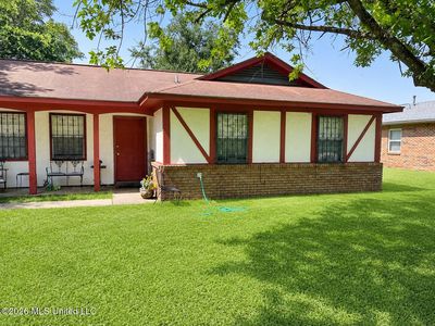 15216 Lawton Dr