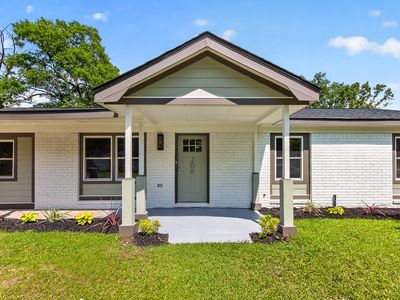 208 Mary Scott Dr