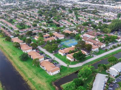 370 E Laurel Dr APT 3