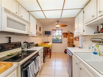 670 Tennis Club Dr APT 307