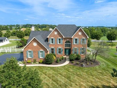 33 Knights Crest Ct