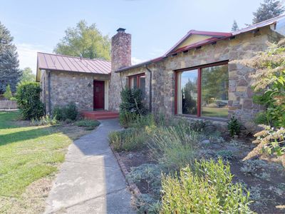 547 Oakdale Dr