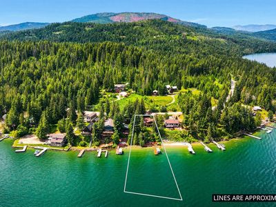 2583 Lakeshore Dr