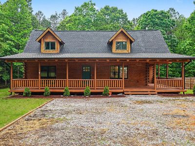2853 Greenbrook Dr