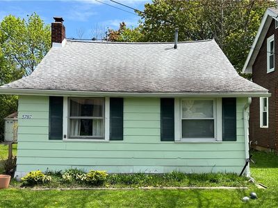 Property at 5707 E Ln, Lake View, NY