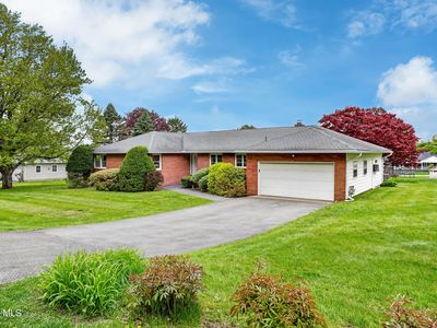 12 Sunset Drive
