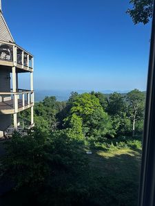 1802 High Ridge Ct