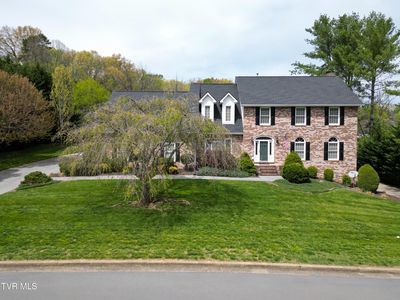 3302 Green Meadows Dr