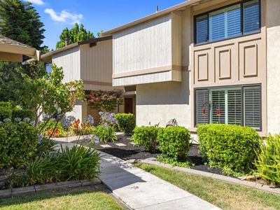 50 W Yorkshire Dr