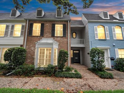 405 N Post Oak Ln #405