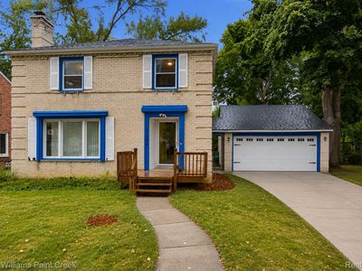 17584 Roxbury Ave