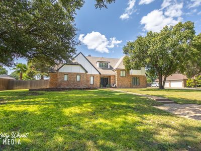 6609 Pinehurst Dr