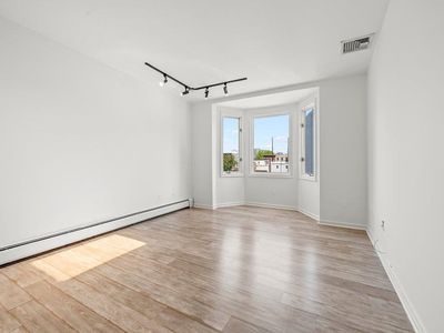 200 Christopher Columbus Dr APT C10