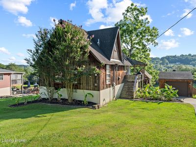 33 Lower Ridgecrest Dr