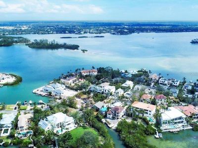 4114 Roberts Point Cir